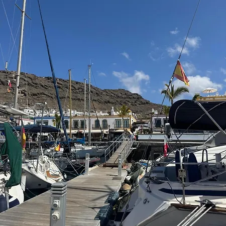 Yate Rock & Roll プエルト・デ・モガン