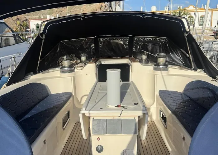 Yate Rock & Roll Bådhotel Puerto De Mogan