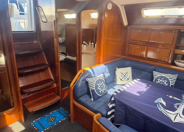 Yate Rock & Roll Bådhotel *