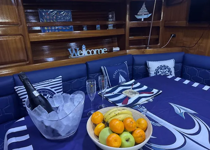 Yate Rock & Roll 푸에르토 데 모간